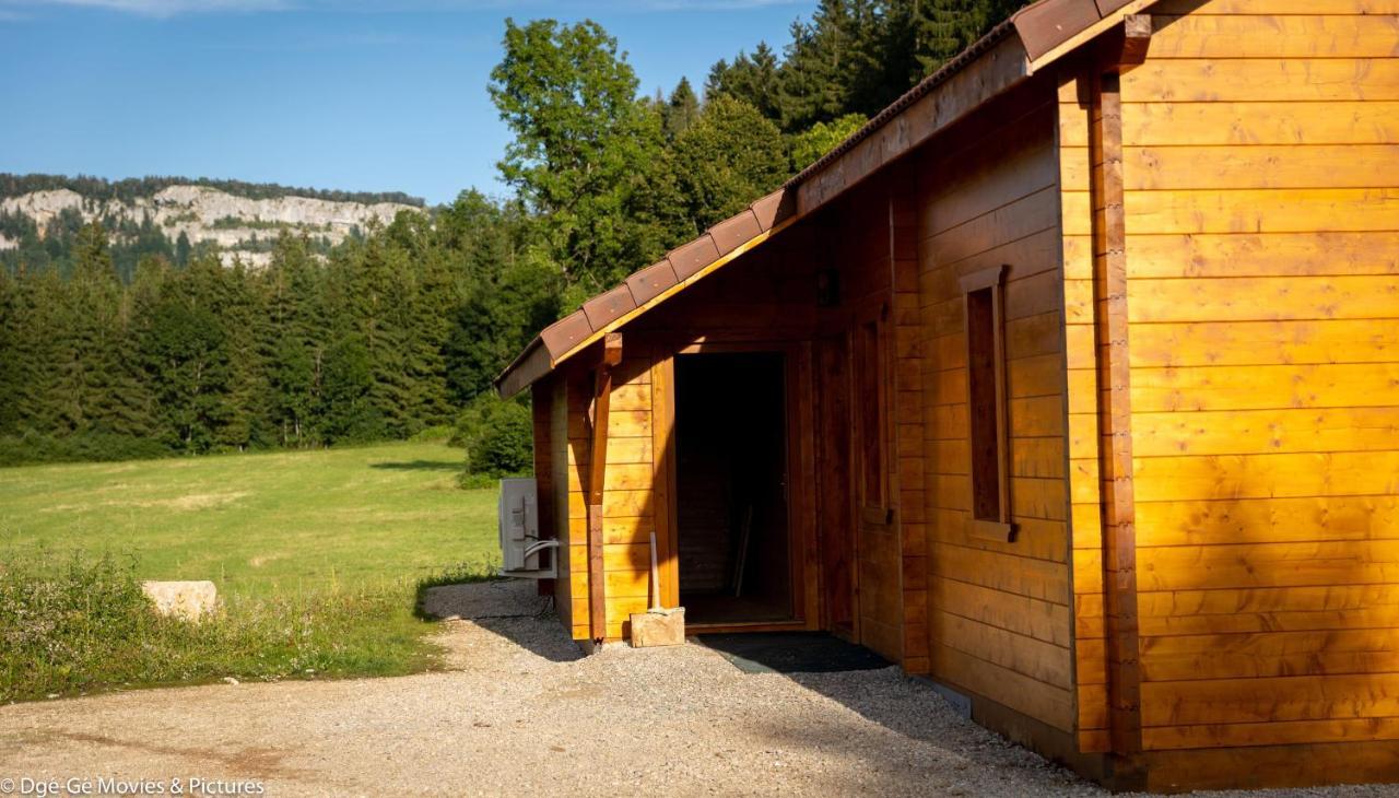 Les Jardins Du Herisson Chalet 2 Bonlieu Exteriör bild